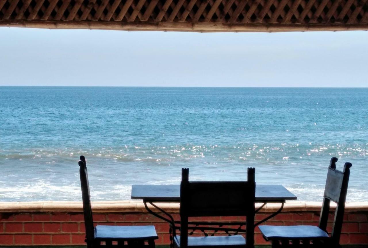 Punta Ballenas Mancora Lodge Exterior photo